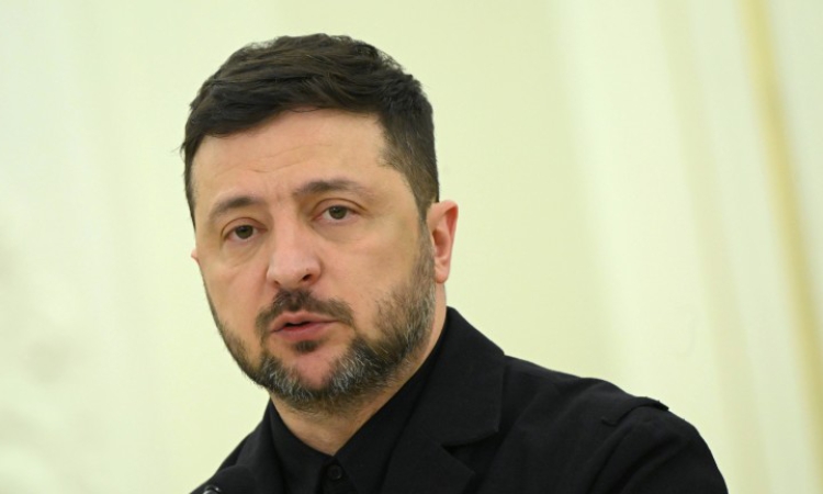 Зеленски: Руски спътници активно шпионират САЩ в Близкия изток